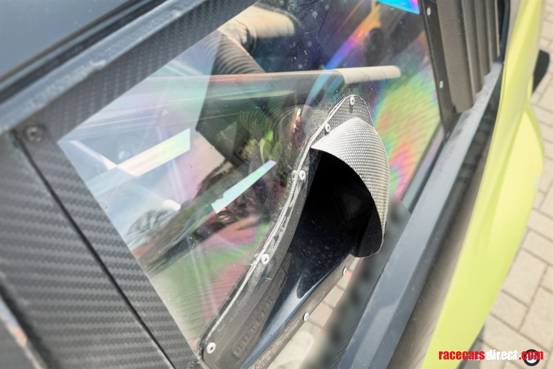 bmw-e36-race-car-s85-v10-gtr-axles-center-loc