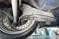 bmw-e36-race-car-s85-v10-gtr-axles-center-loc