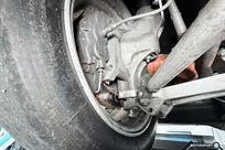 bmw-e36-race-car-s85-v10-gtr-axles-center-loc