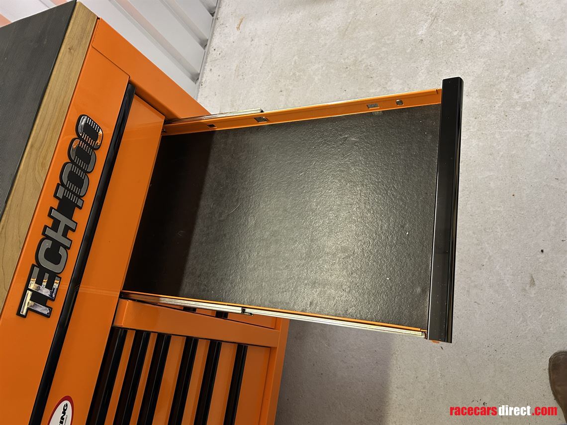 mac-tools-50-tech-1000-roll-cab---perfect-con