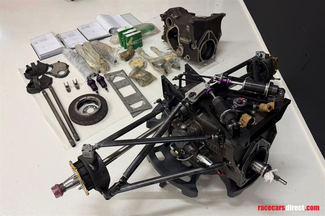 f1-gearbox-with-complete-rear-axle-from-jorda