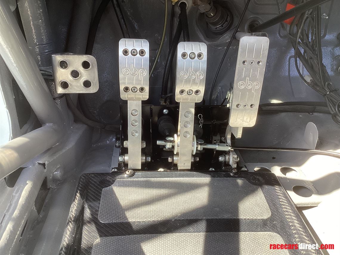 fiesta-rs-race-rally-car