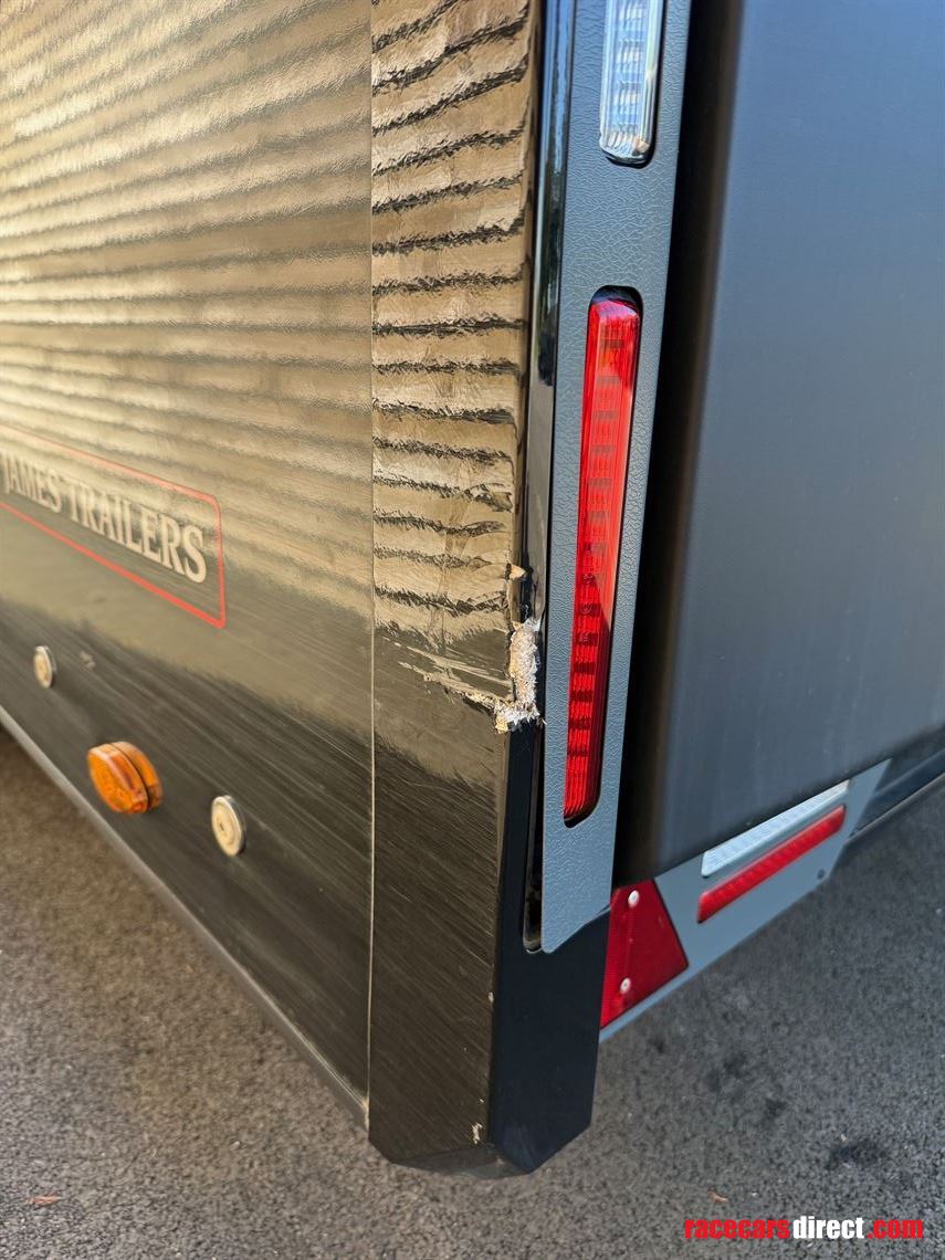 very-high-spec-brian-james-rt7-trailer