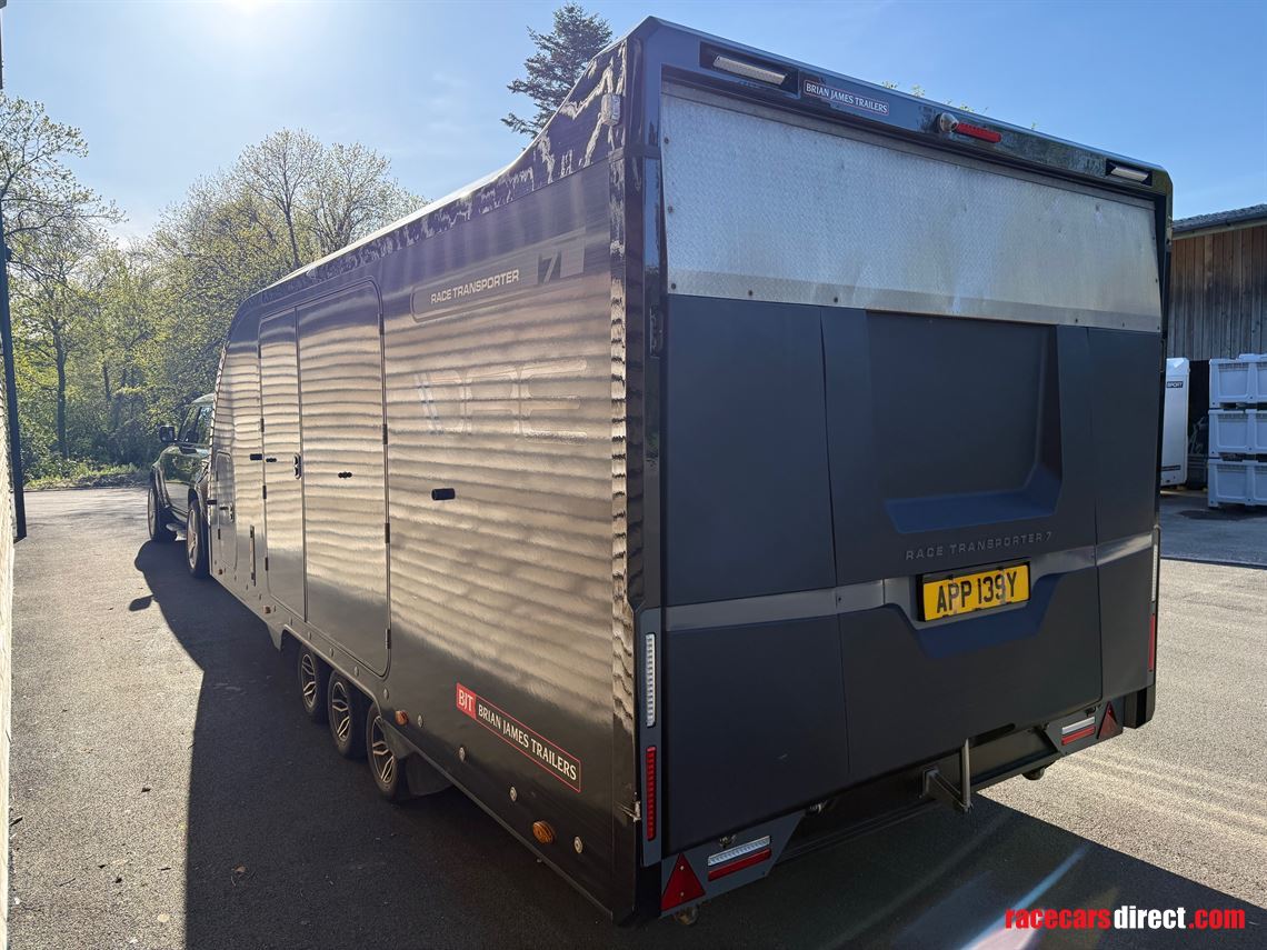 very-high-spec-brian-james-rt7-trailer