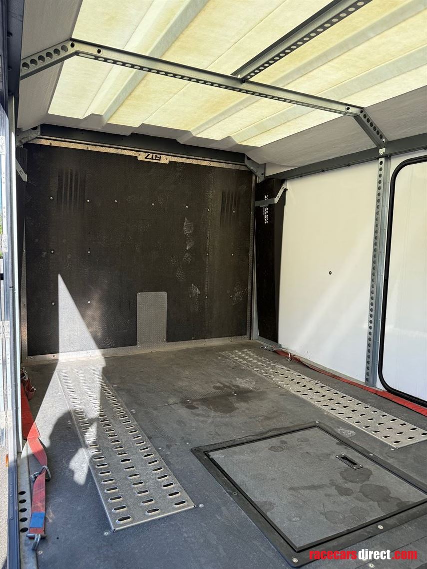 very-high-spec-brian-james-rt7-trailer