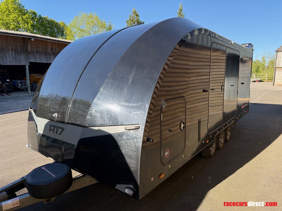 very-high-spec-brian-james-rt7-trailer