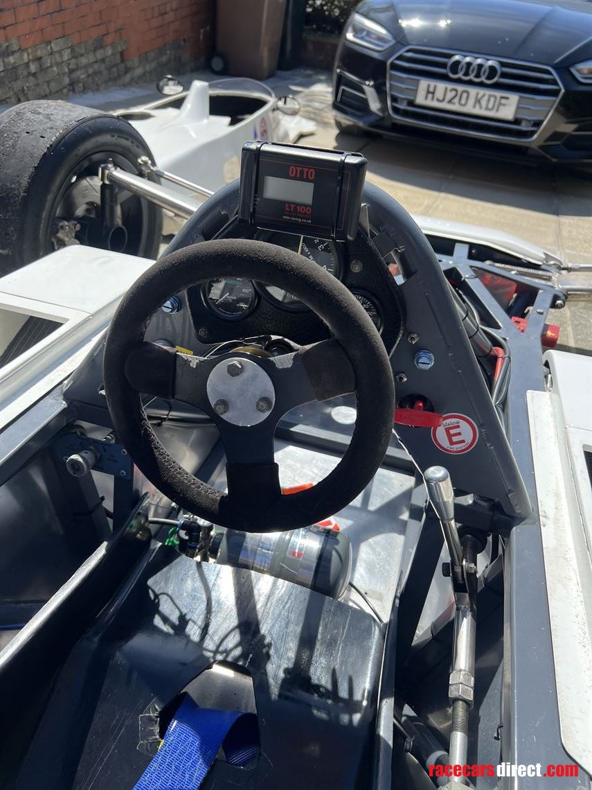 ff2000-van-diemen-rf82