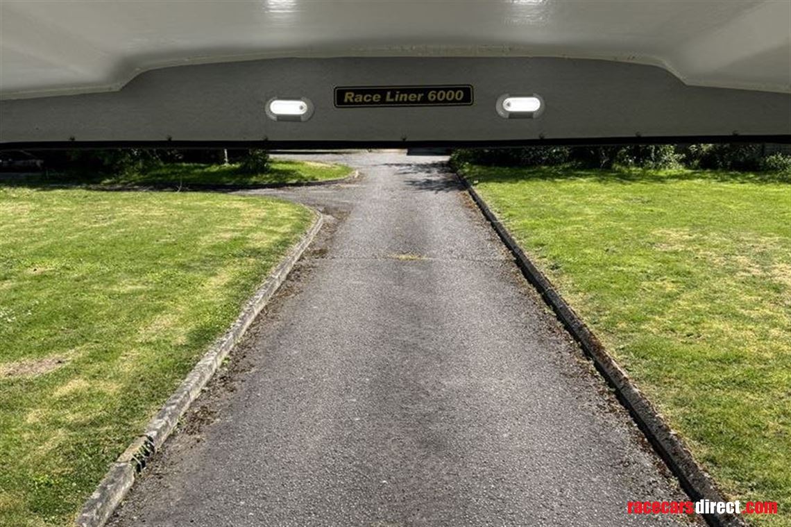 woodford-rl6022-35t-twin-axle-enclosed-car-tr