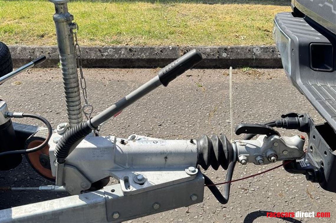 woodford-rl6022-35t-twin-axle-enclosed-car-tr