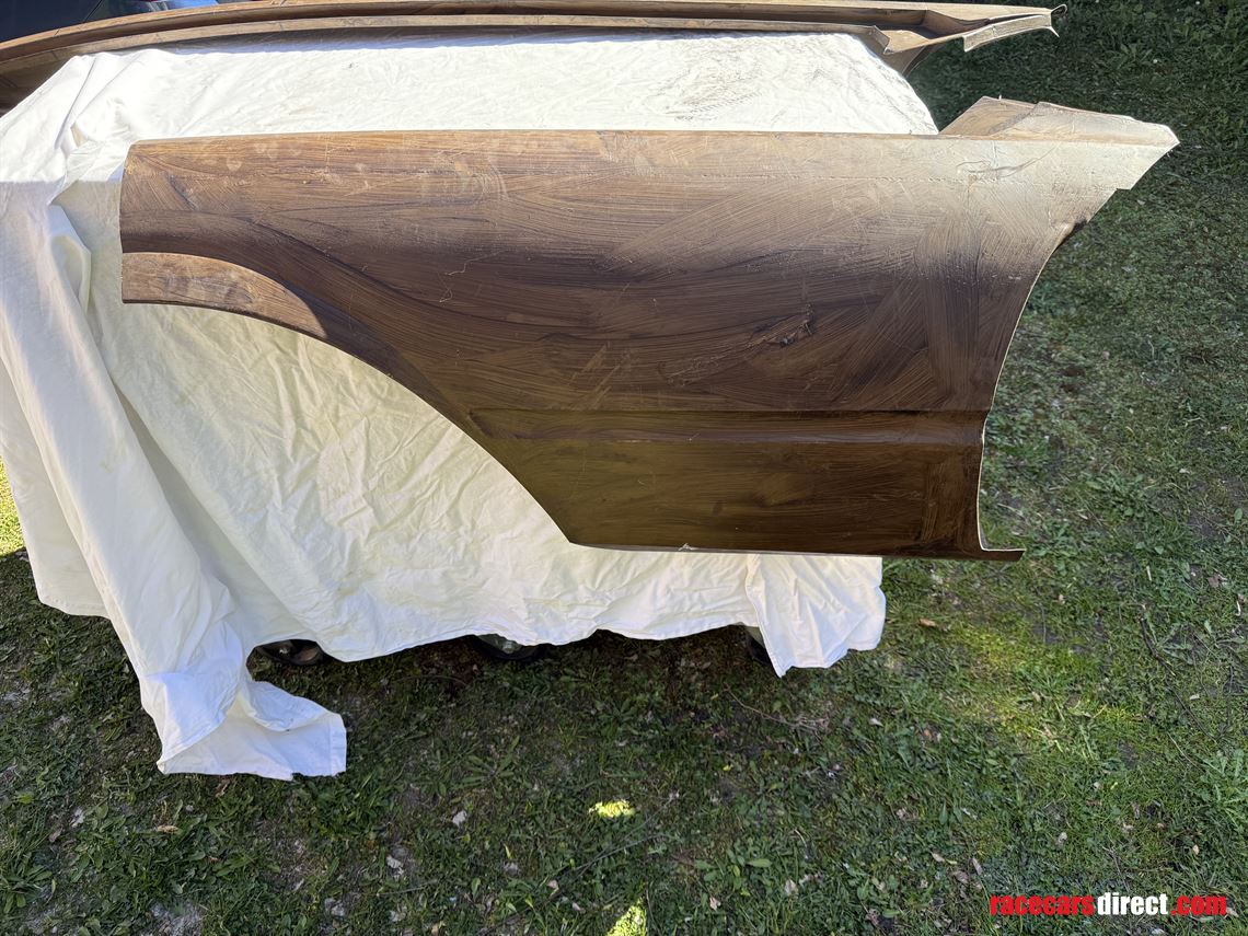 ferrari-365gtb4-daytona-front-wings