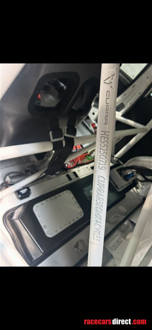 endurance-gen2-tcr-cupra-abs-low-mileage