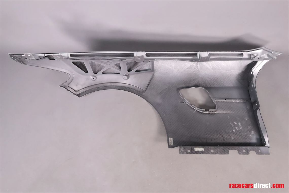 mercedes-amg-gt4-fender-front-right