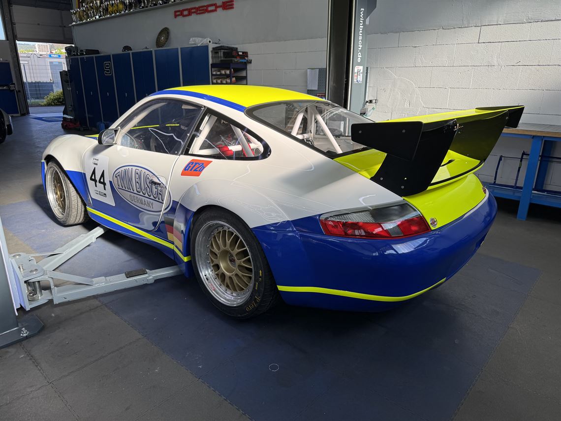 porsche-996-gt3rs-racecar