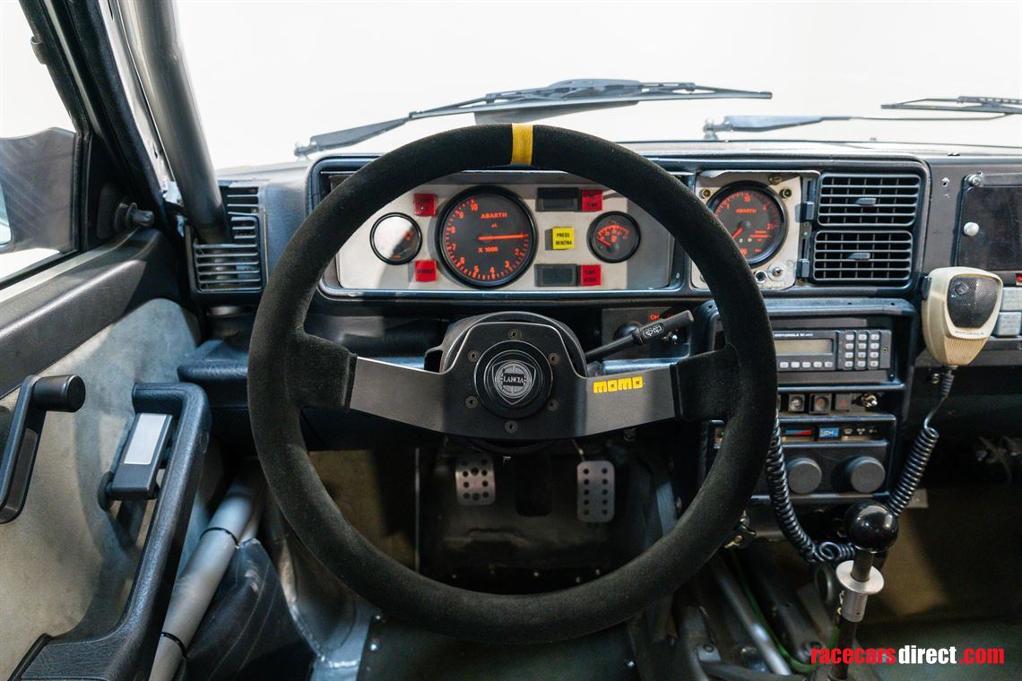 1989-lancia-delta-integrale-8v-gra-martini-ex