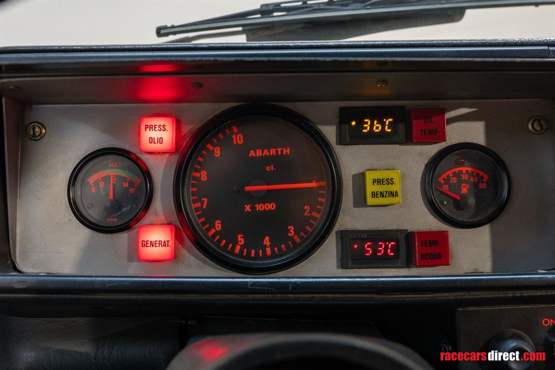 1989-lancia-delta-integrale-8v-gra-martini-ex