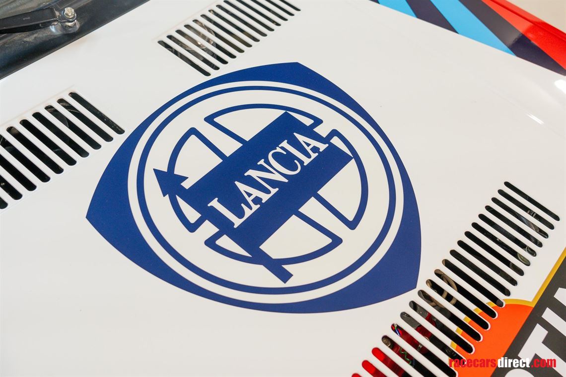 1989-lancia-delta-integrale-8v-gra-martini-ex