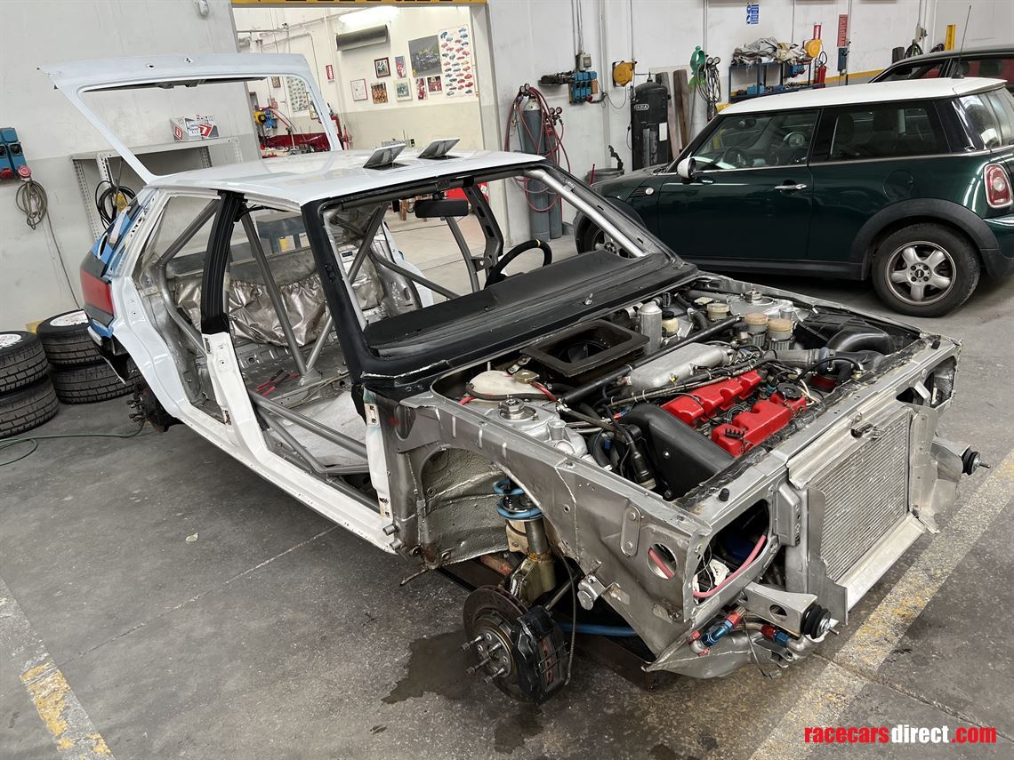 1989-lancia-delta-integrale-8v-gra-martini-ex