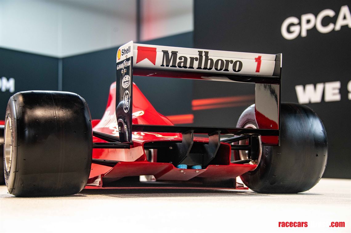 formula-1-wind-tunnel-model-large-scale-125