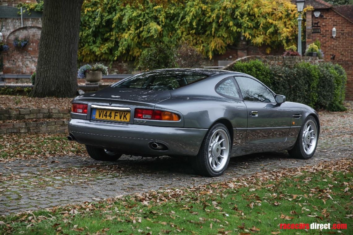 aston-martin-db7-i6
