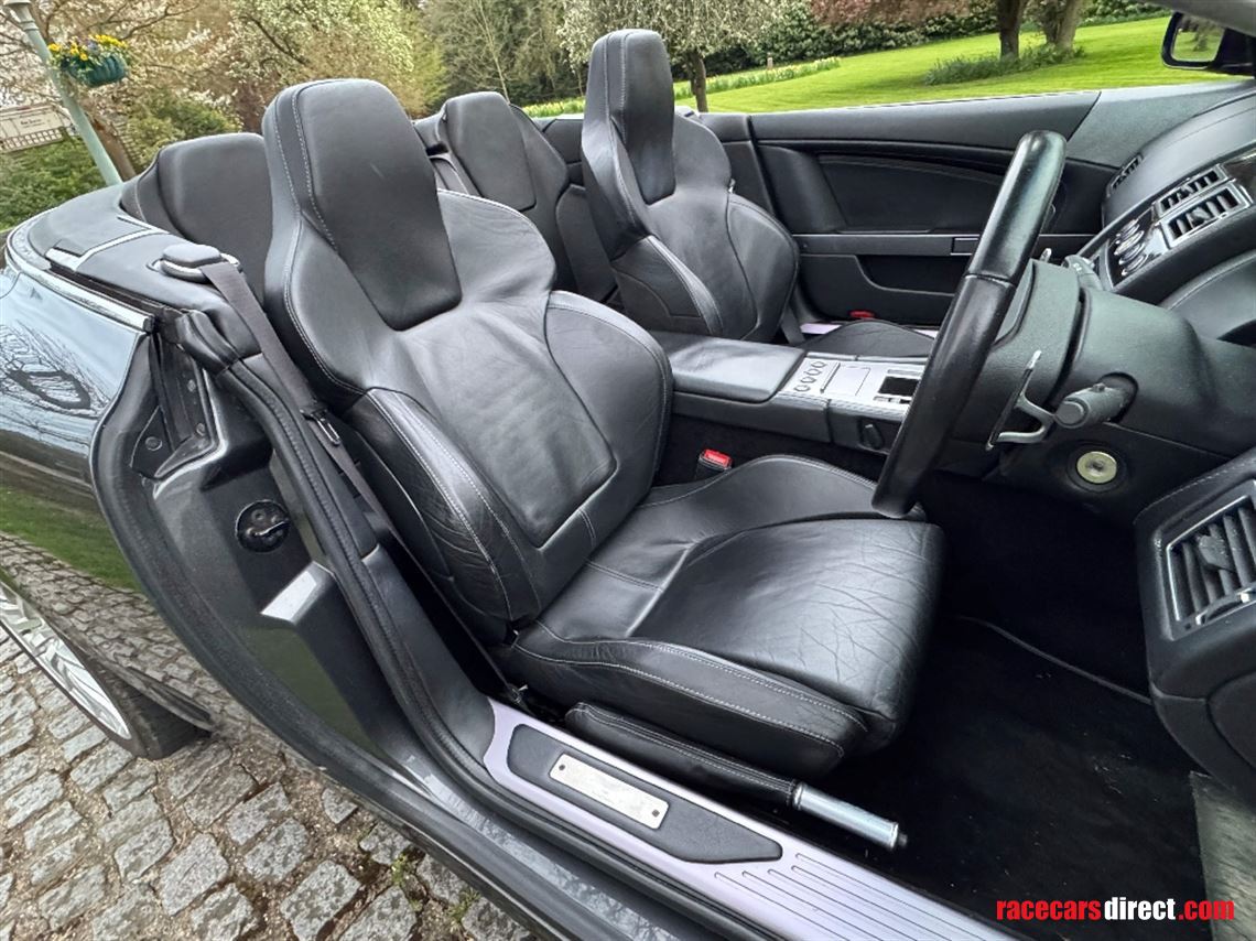 aston-martin-db9-volante