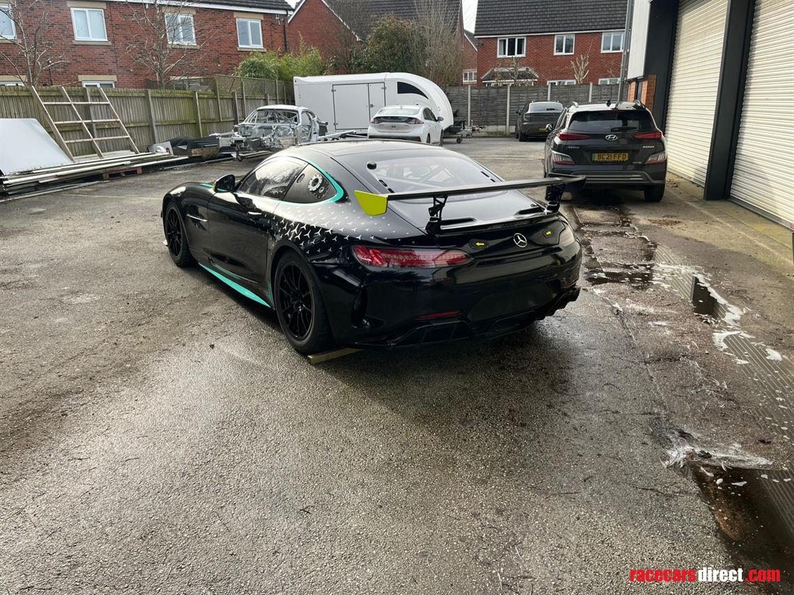 mercedes-amg-gt4