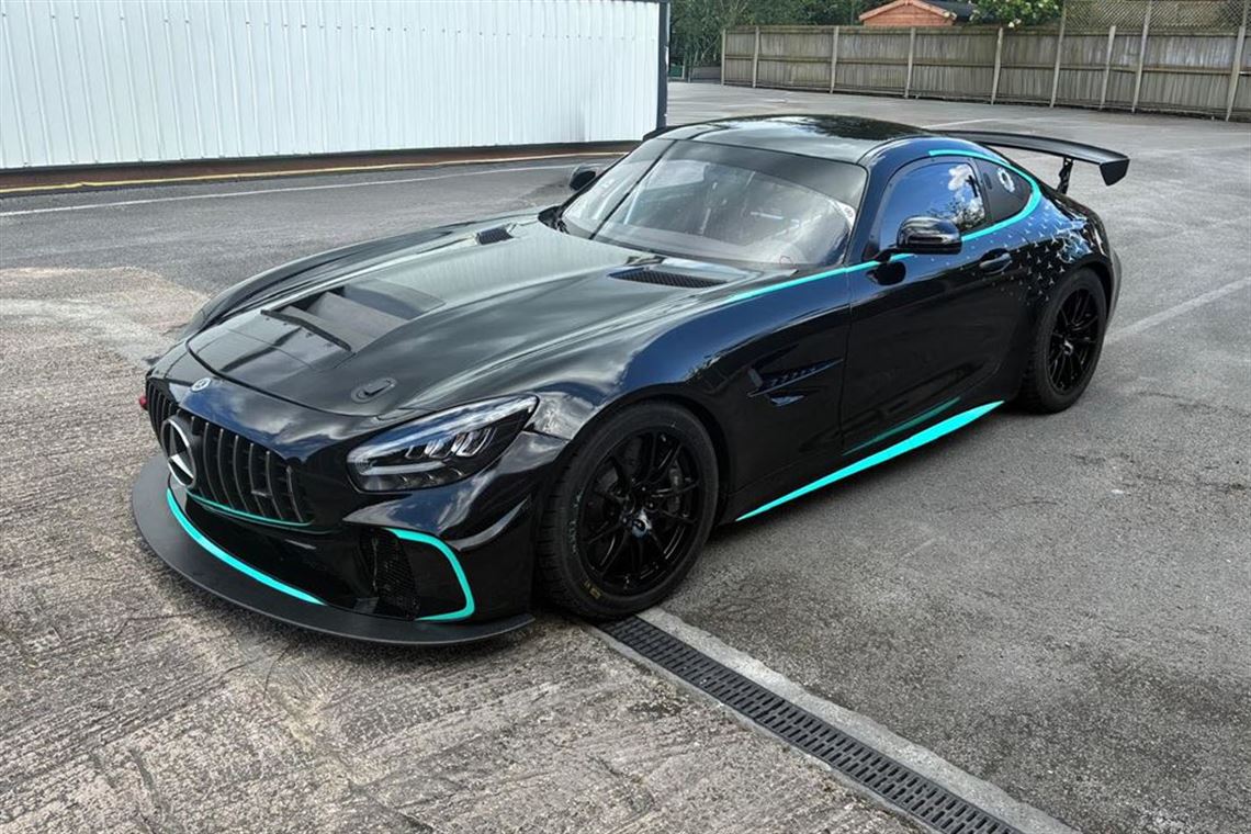 mercedes-amg-gt4