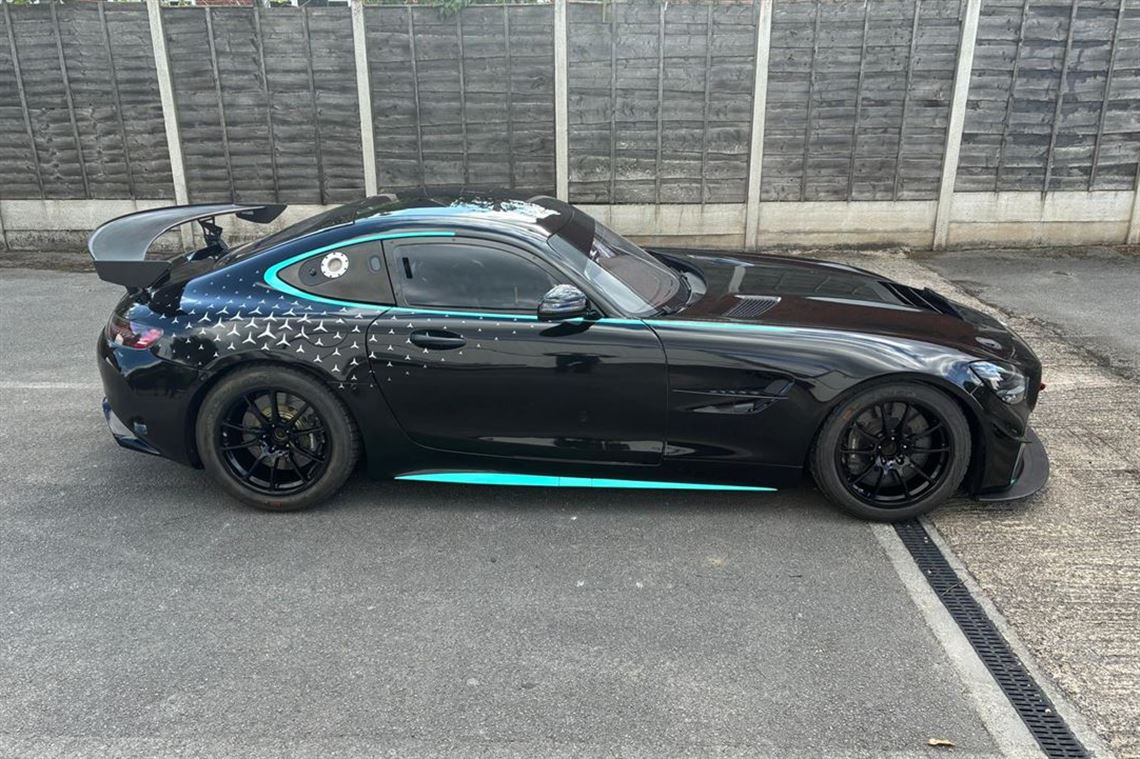 mercedes-amg-gt4