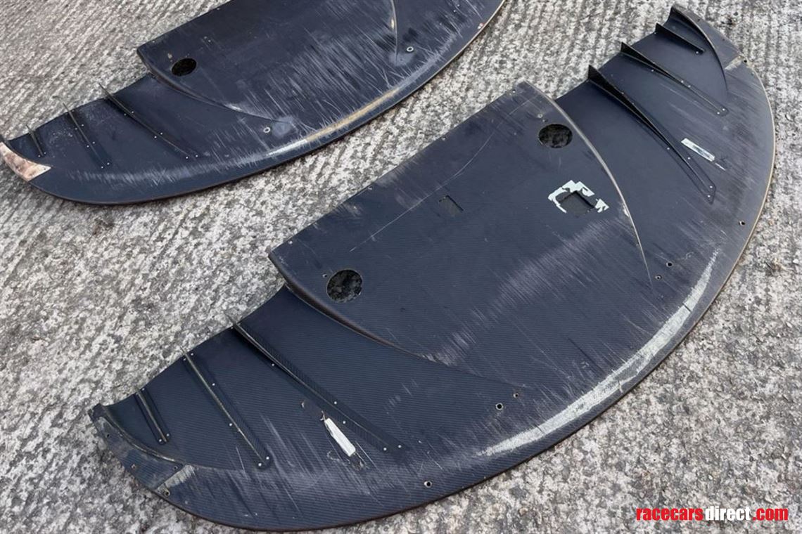 mclaren-mp4-12c-gt3-splitter---3gt-fl-0018-2
