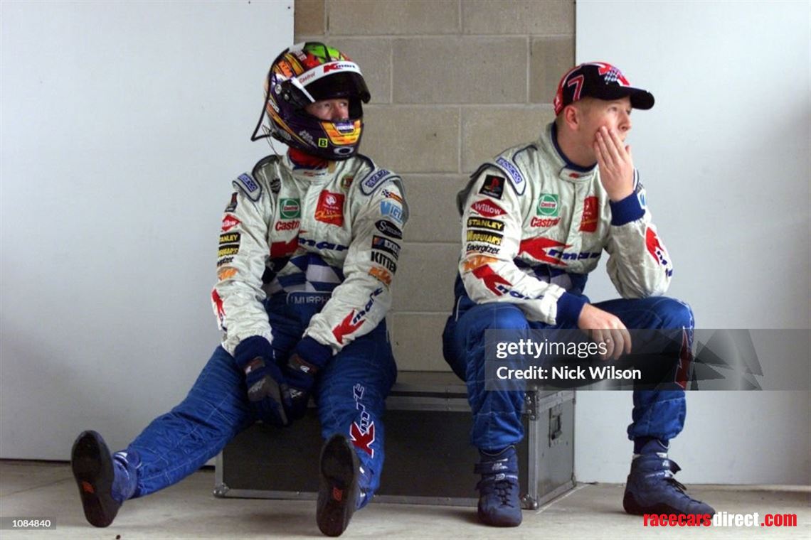 holden-vt-commodore-v8-supercar-greg-murphy