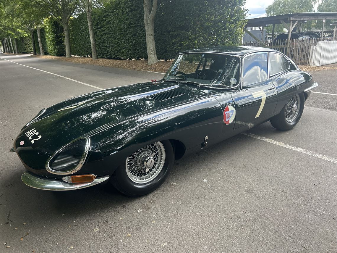 jaguar-e-type-1961-fhc-flat-floor