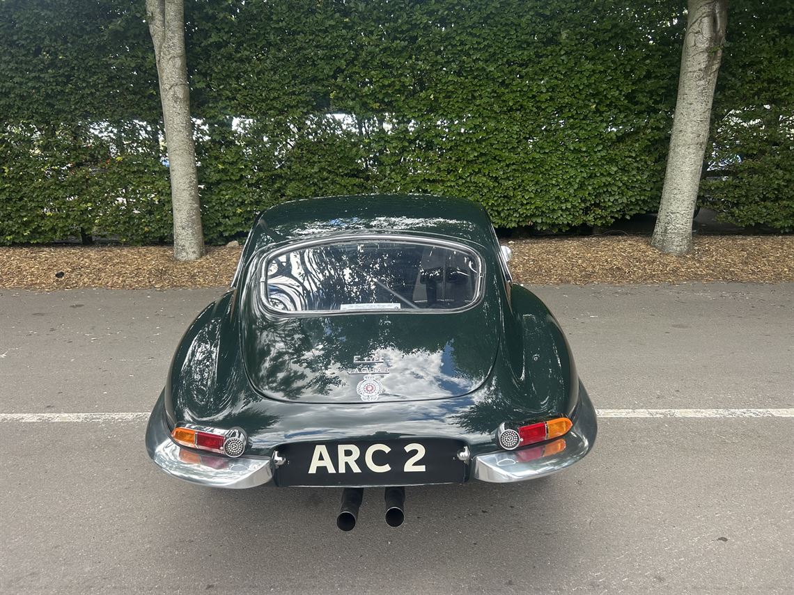 jaguar-e-type-1961-fhc-flat-floor
