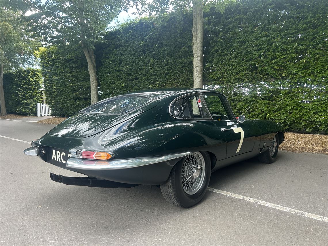 jaguar-e-type-1961-fhc-flat-floor
