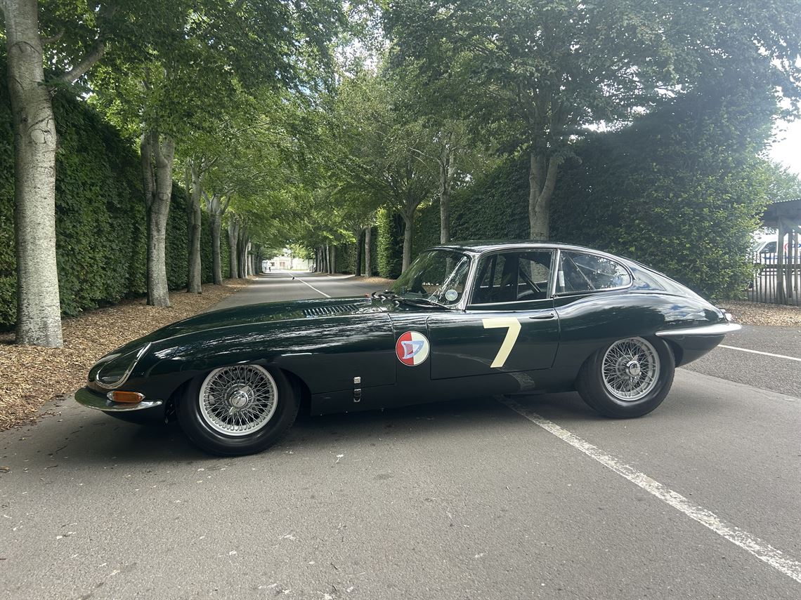 jaguar-e-type-1961-fhc-flat-floor