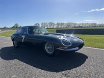 jaguar-e-type-1961-fhc-flat-floor