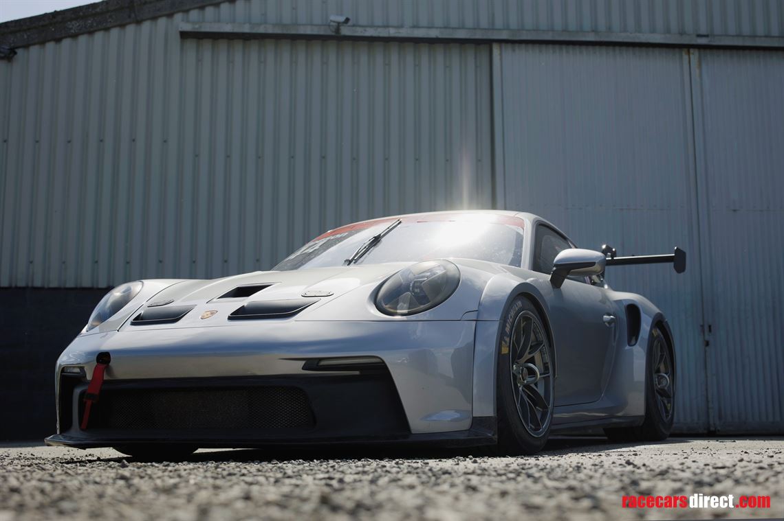 2025-porsche-carrera-cup-car-with-abs