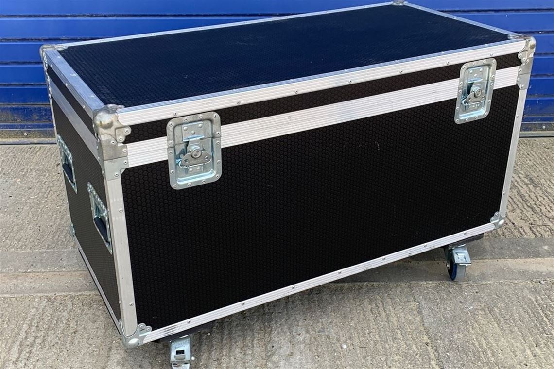 swan-flight-case