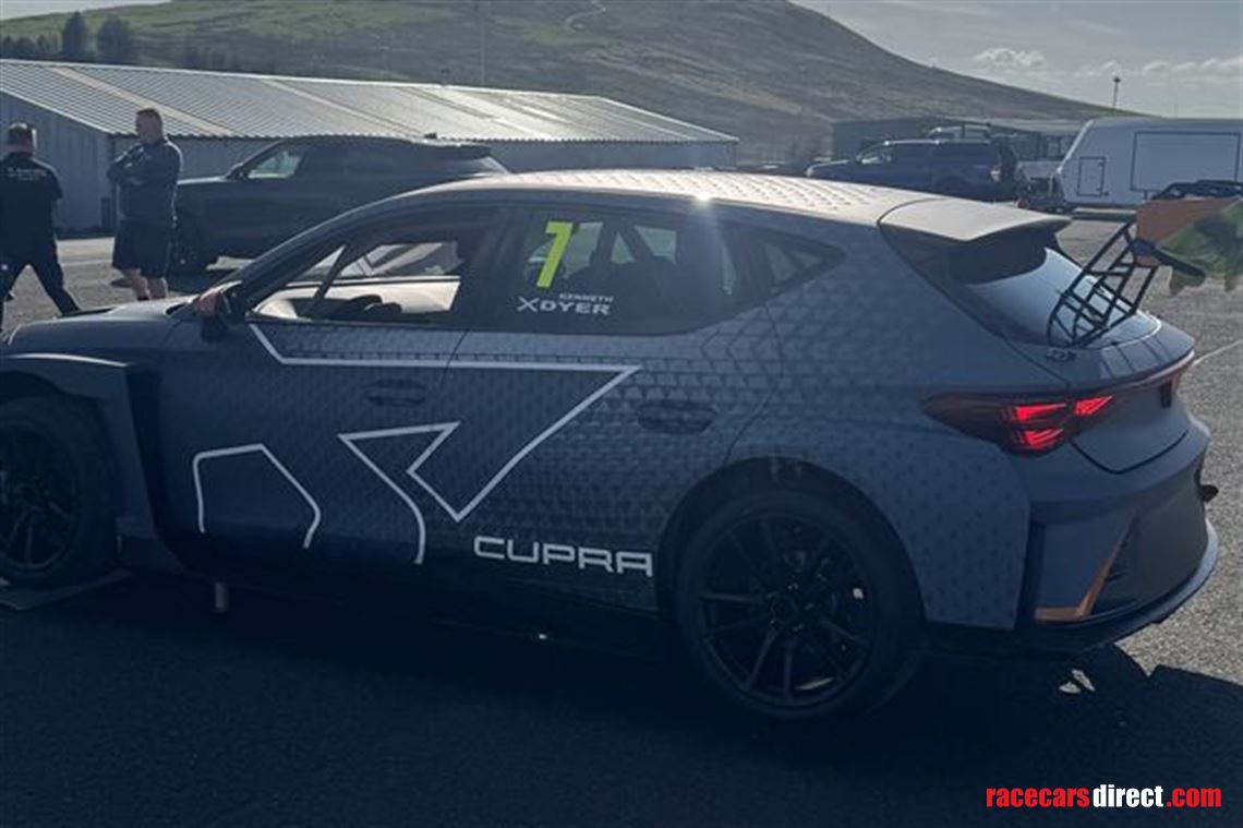cupra-leon-vz-tcr-2025