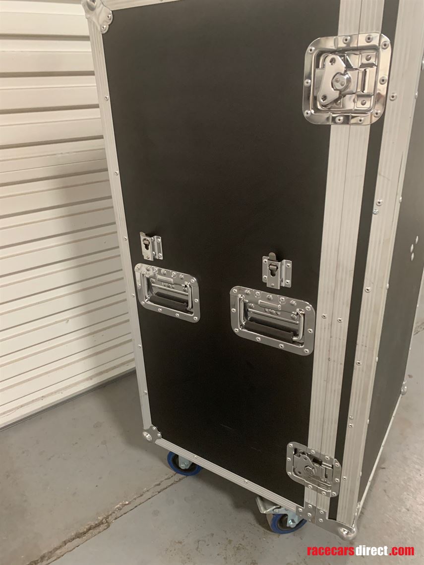 trojan-pro-7-draw-single-table-flight-case