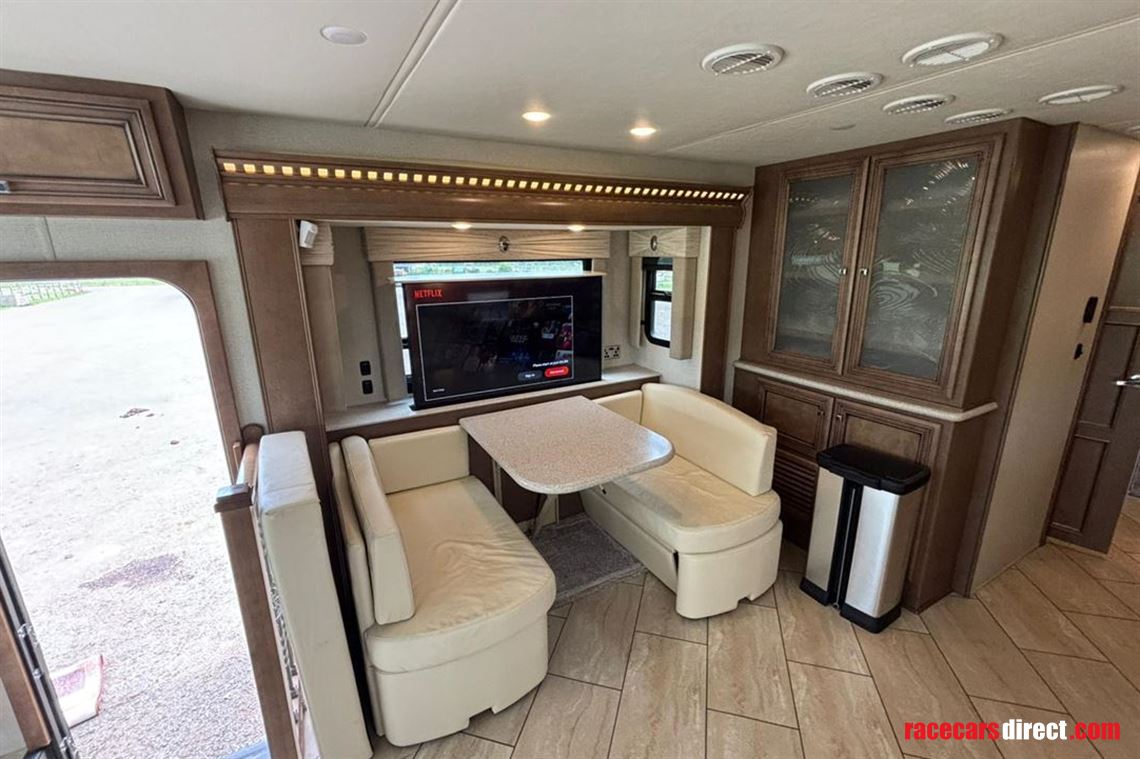 newmar-baystar-american-motorhome