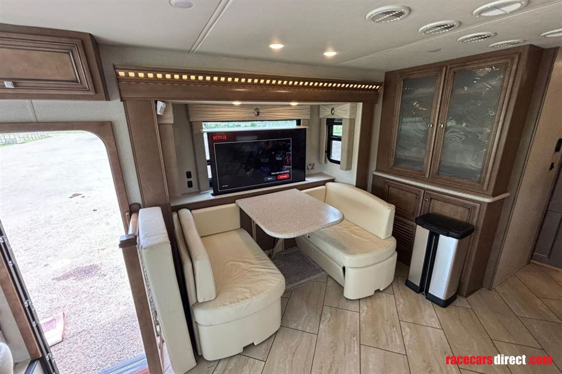 newmar-baystar-american-motorhome