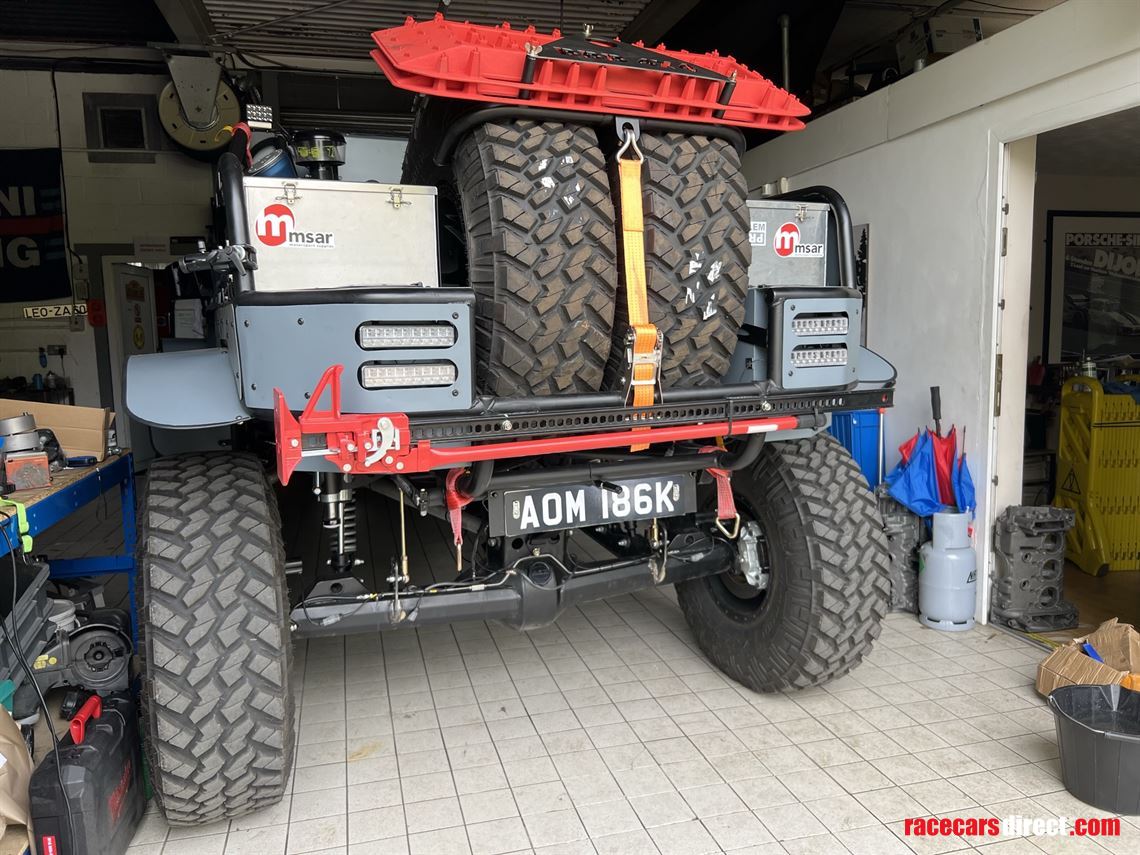 rally-land-rover-defender-desert-raceoff-road