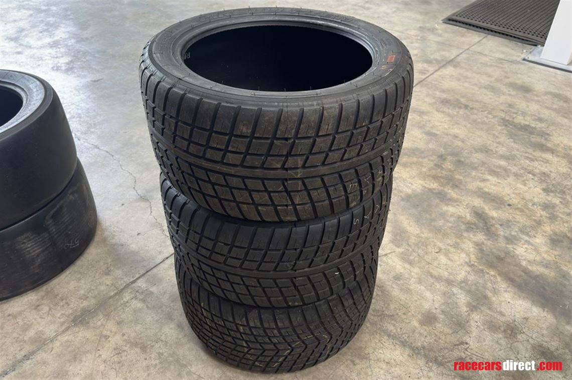 pirelli-p-zero-tyre-racing-wets