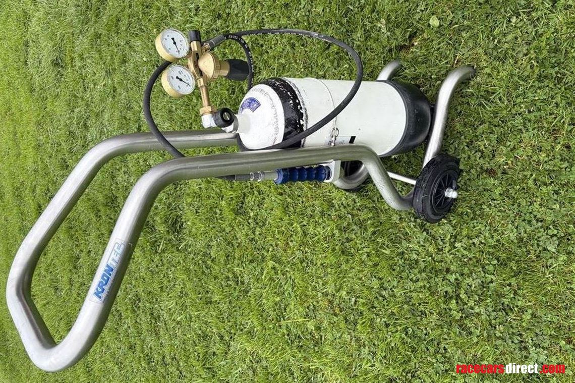 krontec-air-bottle-trolley-and-lance