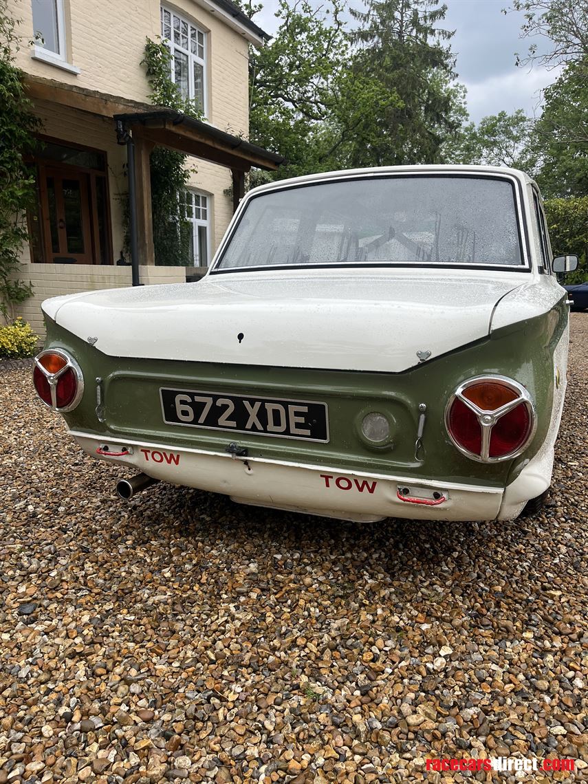 ford-lotus-cortina-mk1-race-car
