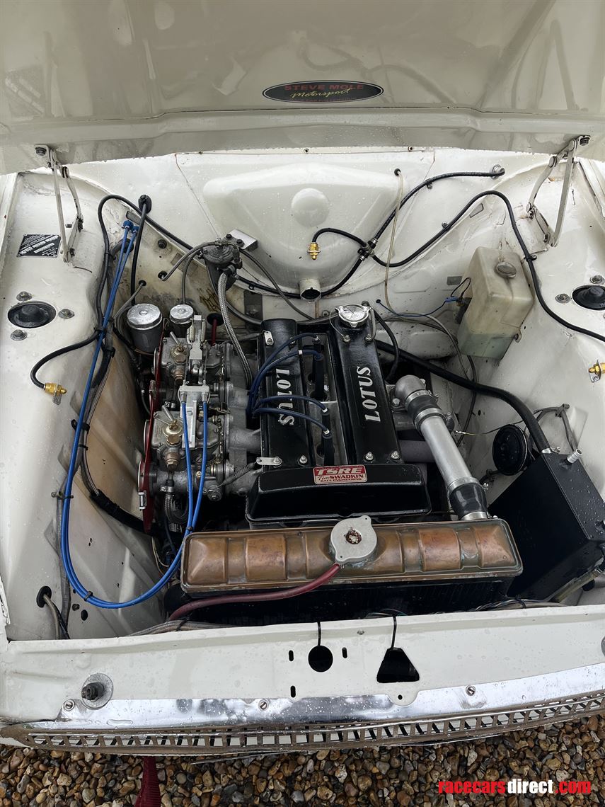 ford-lotus-cortina-mk1-race-car