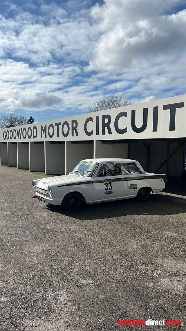 ford-lotus-cortina-mk1-race-car