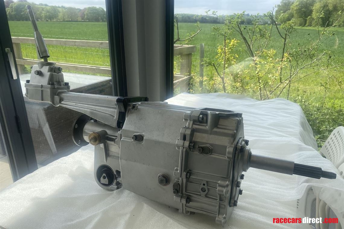 zf-s5-183-dogleg-5-speed-gearbox--fresh-rebui