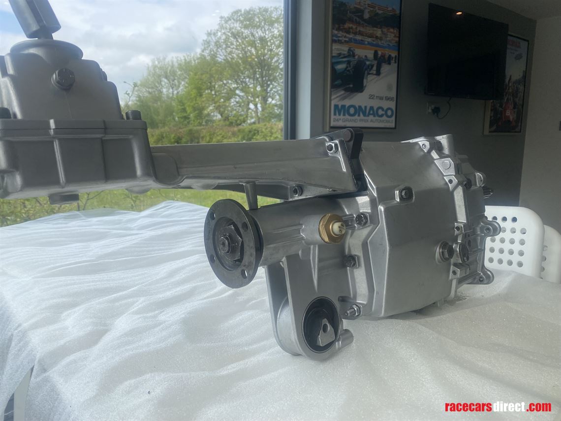 zf-s5-183-dogleg-5-speed-gearbox--fresh-rebui