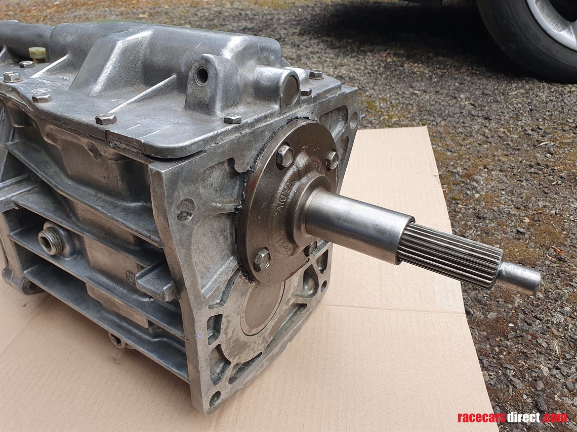 borg-warner-t5-glebe-straight-cut-dog-racing