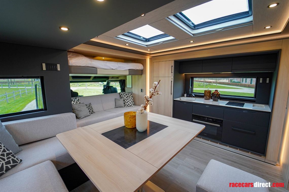 stx-motorhome---mercedes-benz-actros-triple-s